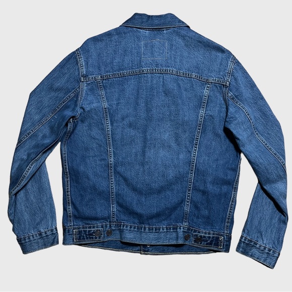 Levi’s Premium Men’s Trucker Medium Wash Denim Jean Jacket Sz M - Picture 2 of 16